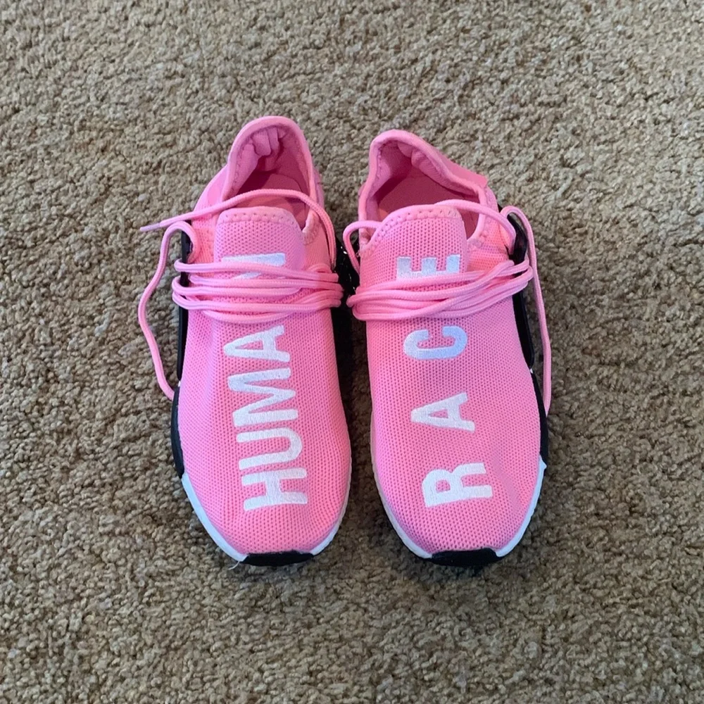 New slide on sneakers - Picture 1 of 5